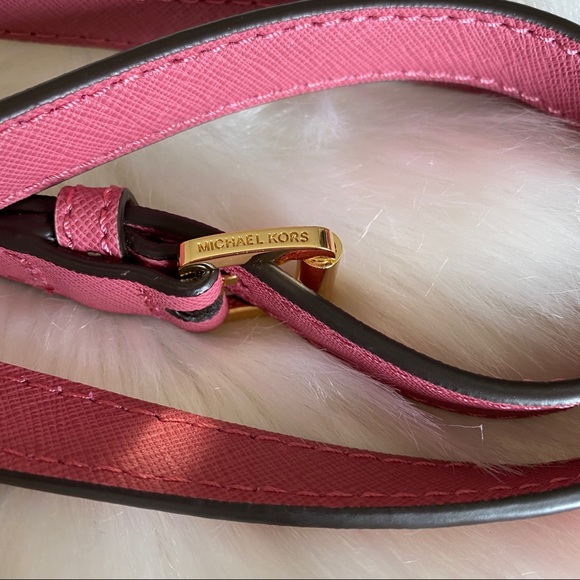 Michael Kors pink leather purse - Picture 12 of 16